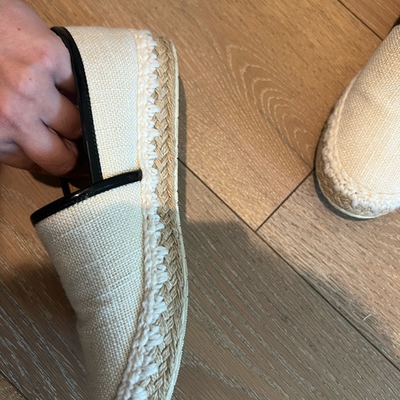 CHANEL Cream and Black Espadrille Flats - Picture 7 of 12